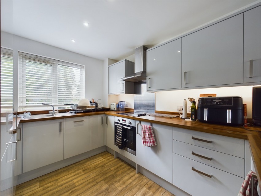 Images for Ashford, Surrey EAID:2640919782 BID:ASH
