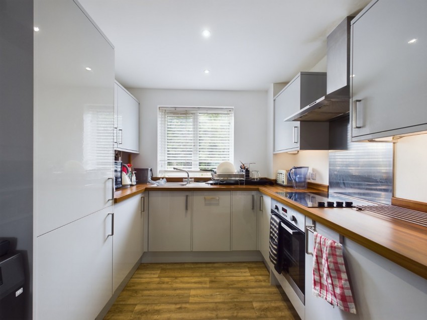 Images for Ashford, Surrey EAID:2640919782 BID:ASH