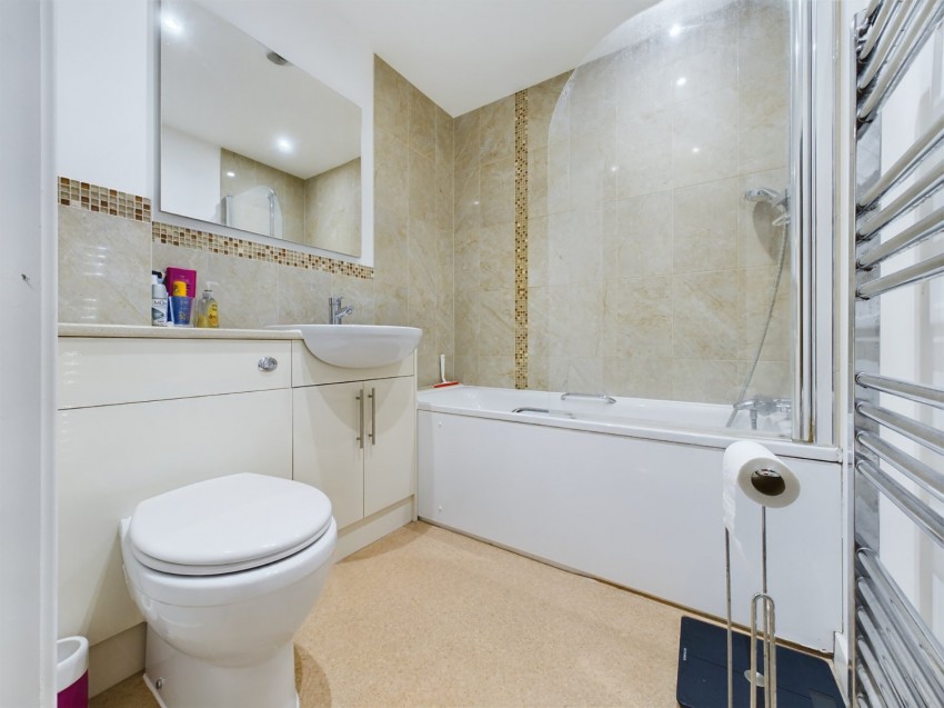 Images for Ashford, Surrey EAID:2640919782 BID:ASH
