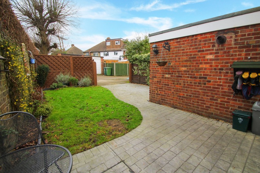 Images for Stanhope Heath, Stanwell, Staines-Upon-Thames, Middlesex EAID:2640919782 BID:ASL