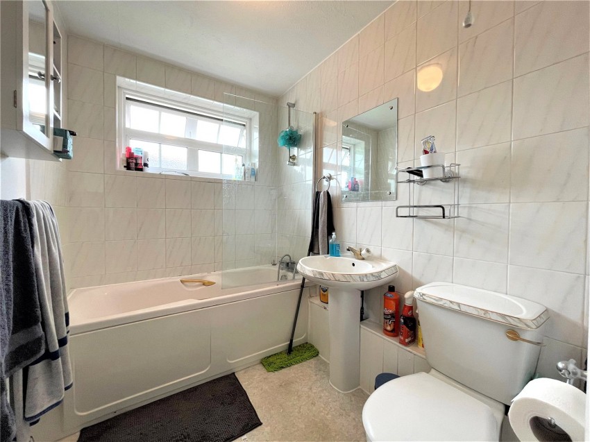 Images for Parkland Grove, 7 Parkland Grove, Ashford, Middlesex EAID:2640919782 BID:ASL