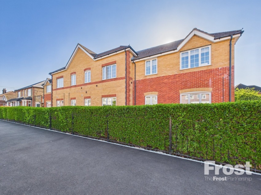 Images for Ashford Crescent, Ashford, Middlesex EAID:2640919782 BID:ASL