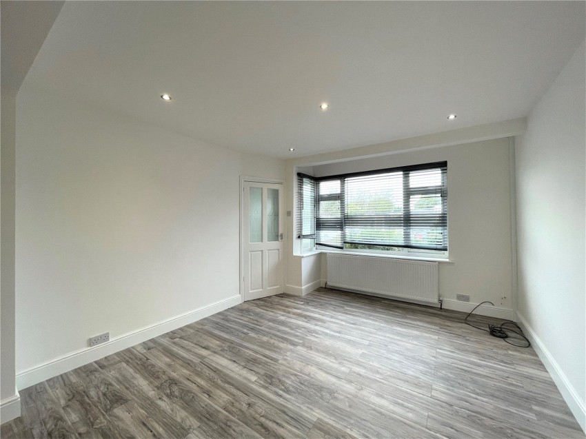 Images for Staines-upon-Thames EAID:2640919782 BID:ASL