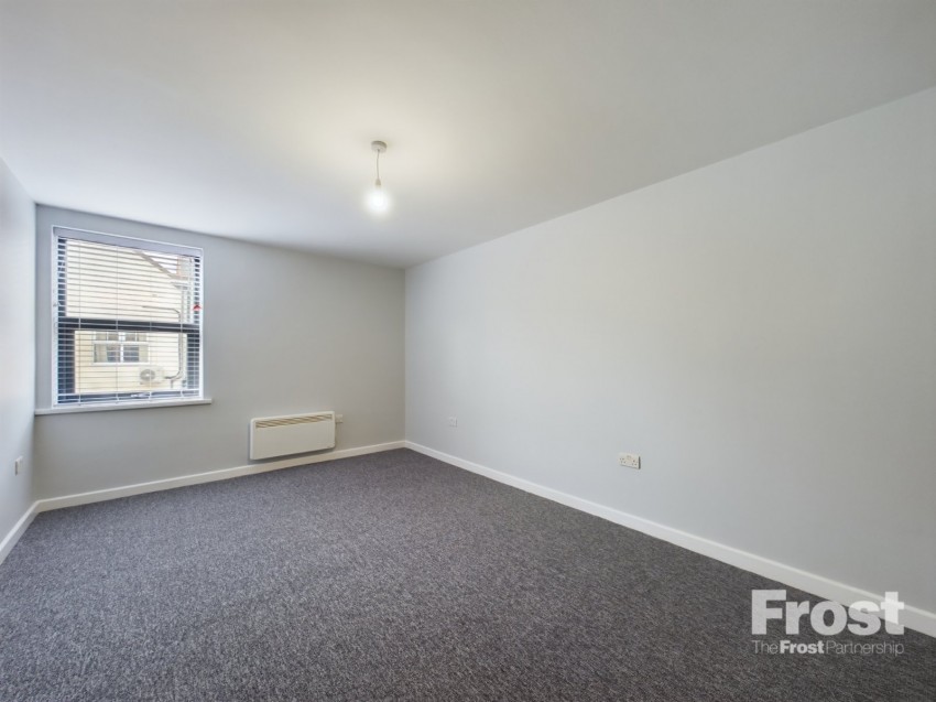 Images for Ashford, Surrey EAID:2640919782 BID:ASL