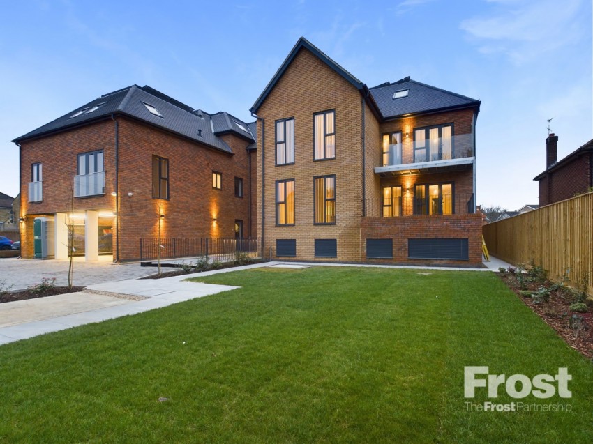 Images for Ashford, Surrey EAID:2640919782 BID:ASL