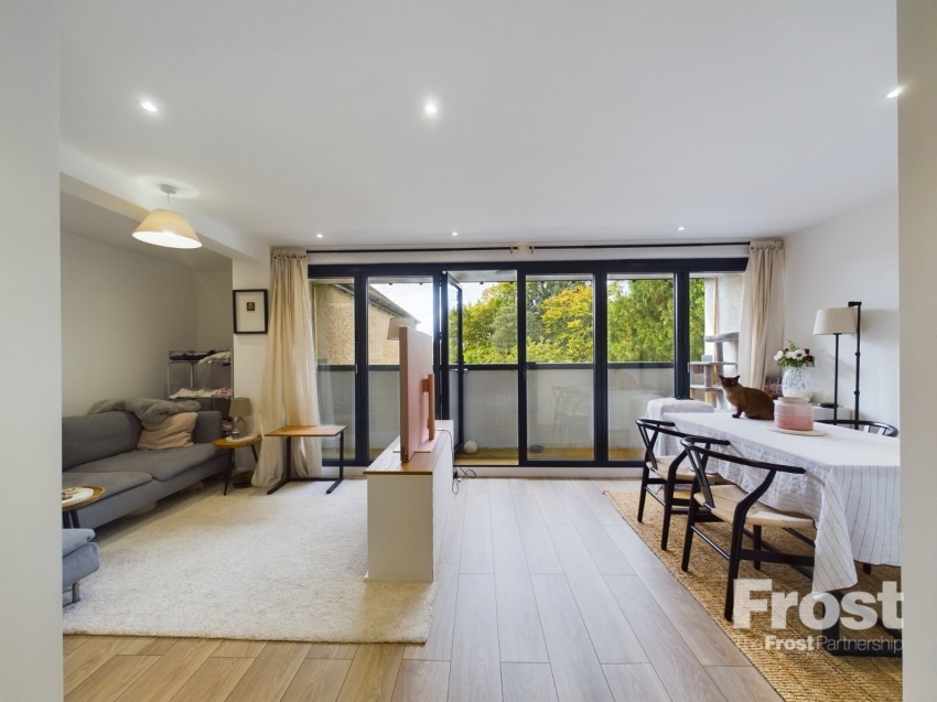 Images for Sunbury-on-Thames, Surrey EAID:2640919782 BID:ASL