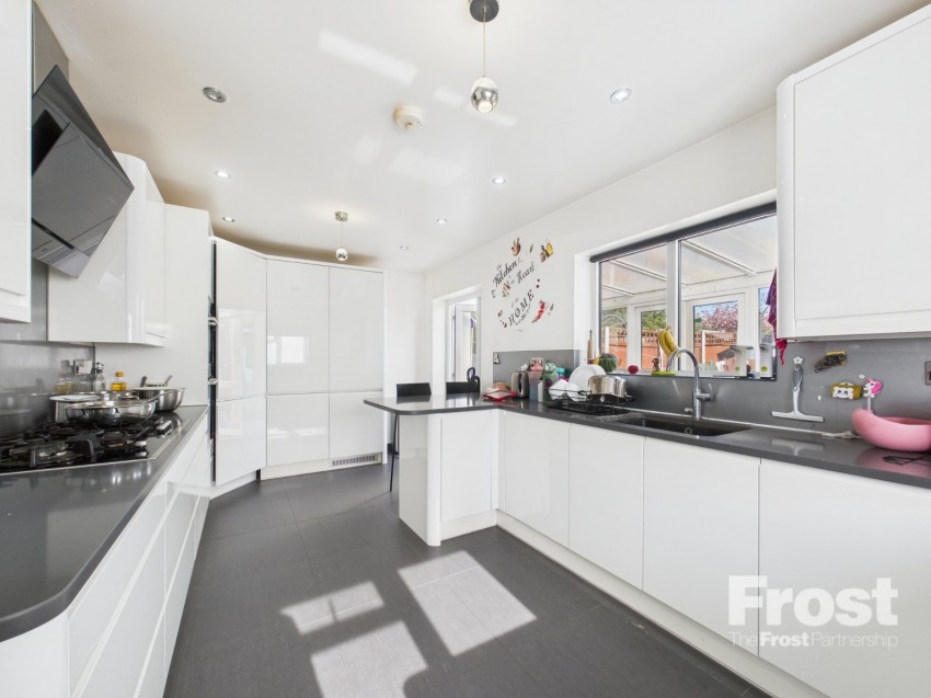 Images for Staines-upon-Thames, Surrey EAID:2640919782 BID:ASL
