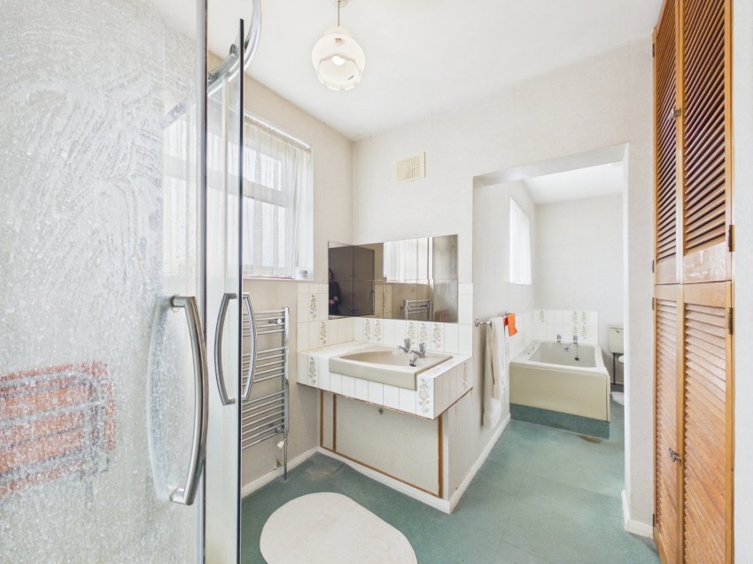 Images for Ashford, Surrey EAID:2640919782 BID:ASH
