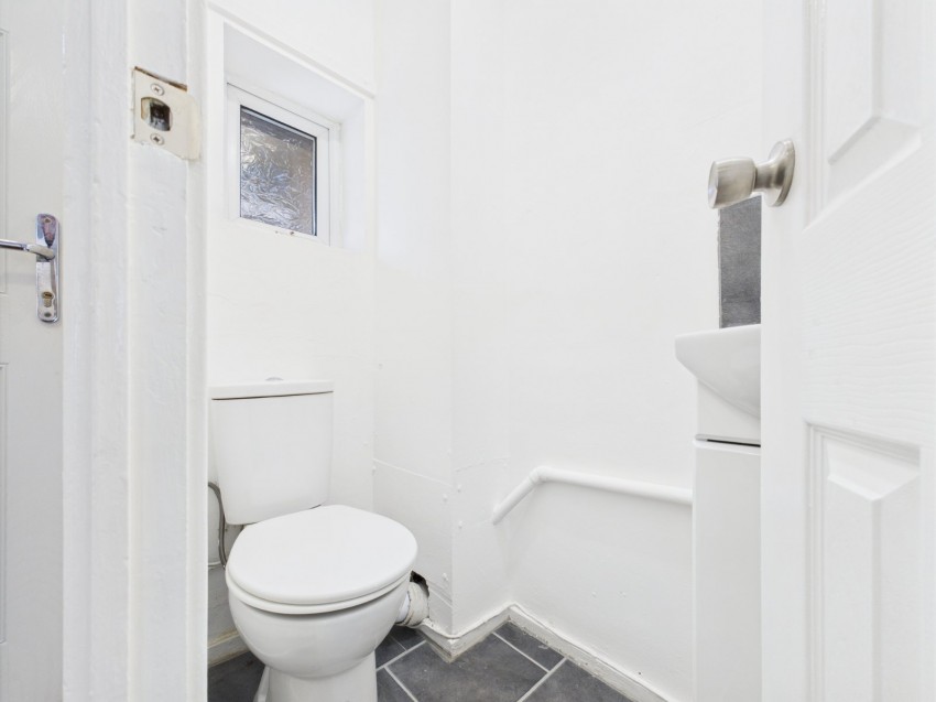 Images for Stanwell, Staines-upon-Thames, Surrey EAID:2640919782 BID:ASL