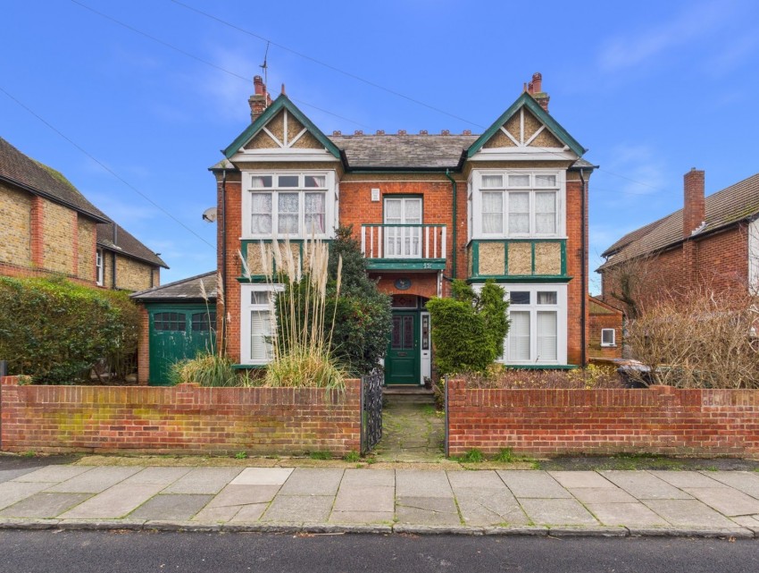 Images for Ashford, Surrey EAID:2640919782 BID:ASH