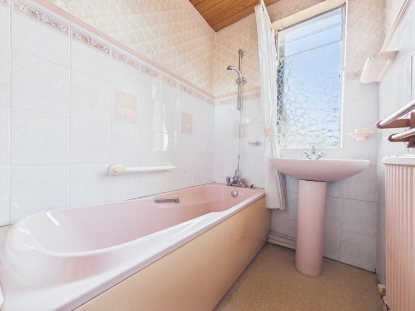 Images for Ashford, Surrey EAID:2640919782 BID:ASH