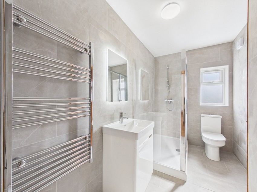 Images for Ashford, Surrey EAID:2640919782 BID:ASL