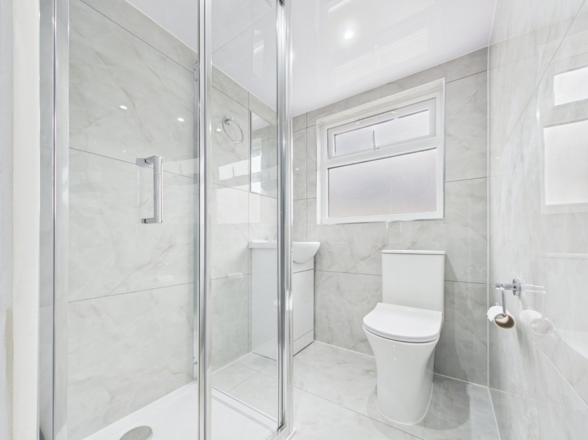 Images for Ashford, Surrey EAID:2640919782 BID:ASL