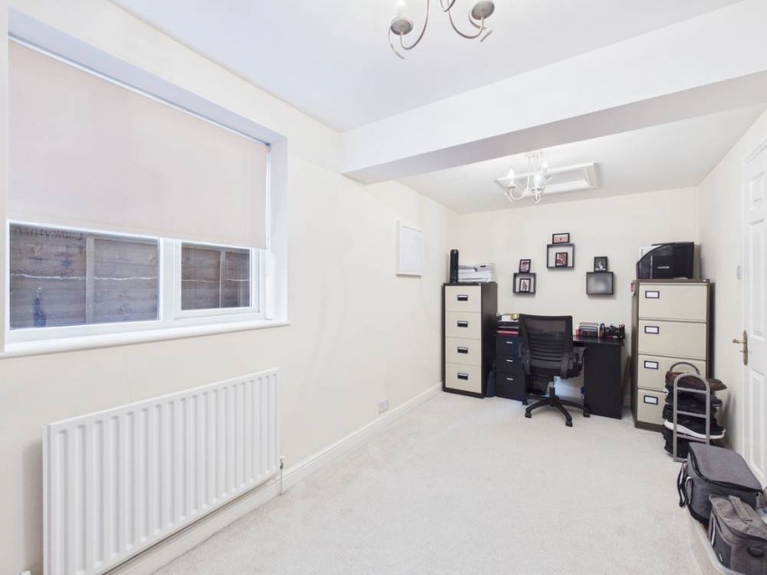 Images for Ashford, Surrey EAID:2640919782 BID:ASH