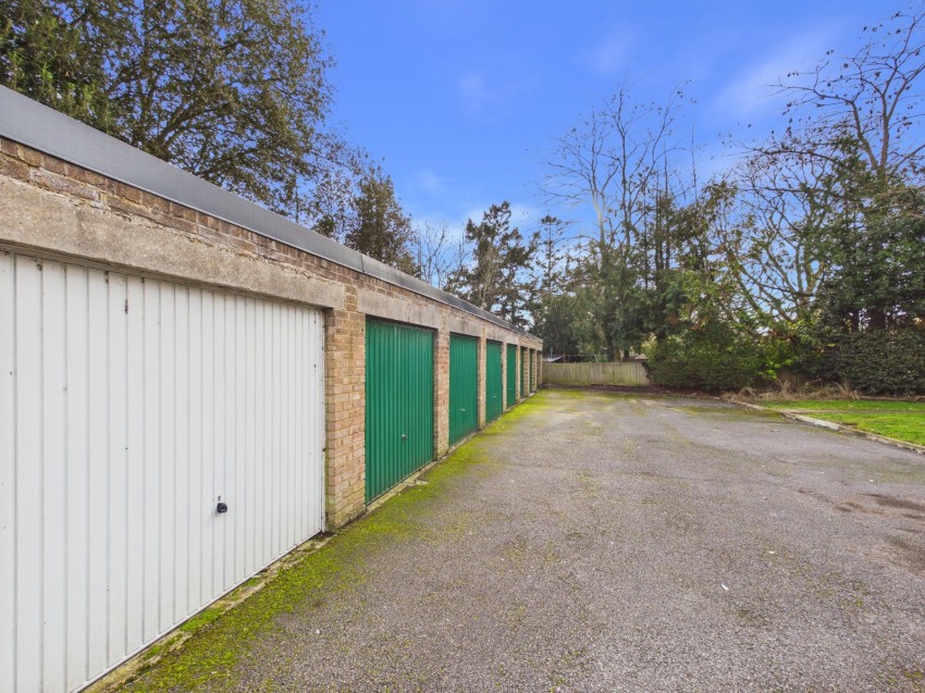 Images for Ashford, Surrey EAID:2640919782 BID:ASH