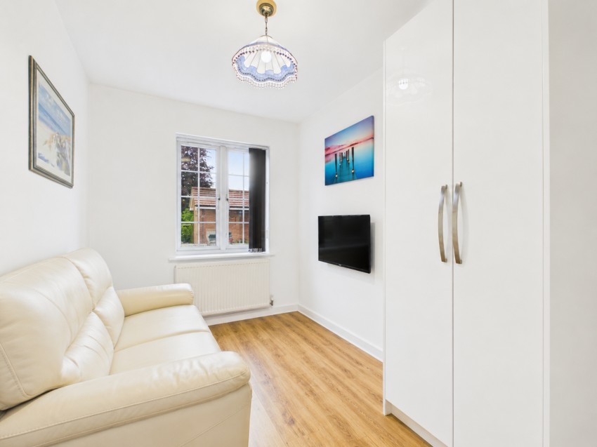 Images for Ashford, Surrey EAID:2640919782 BID:ASH