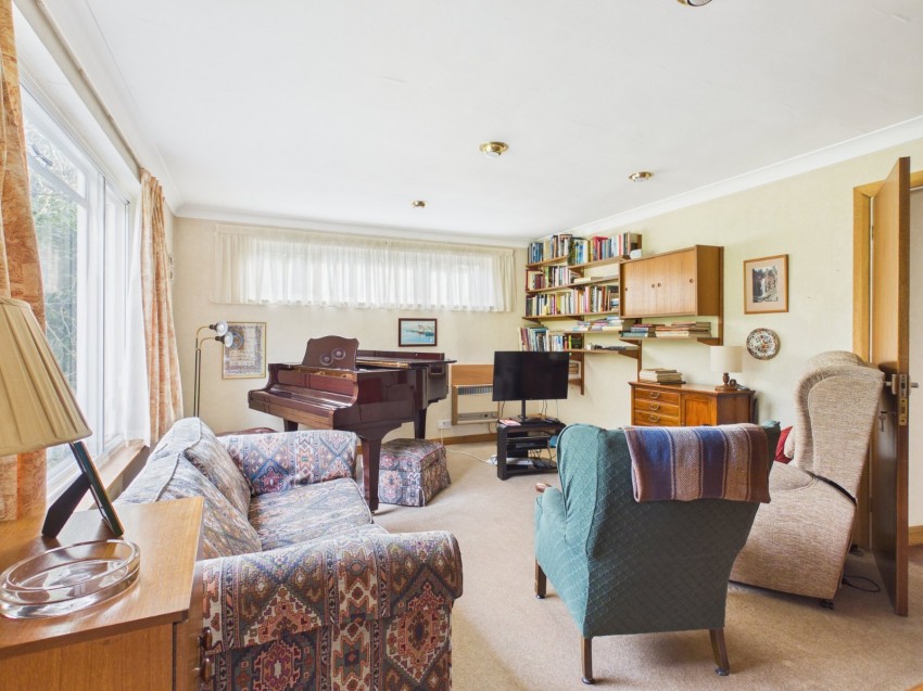 Images for off Burkes Road, Beaconsfield EAID:2640919782 BID:BEA