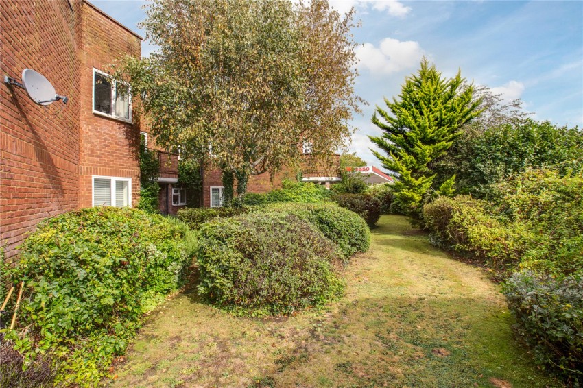 Images for Holtspur Top Lane, Beaconsfield EAID:2640919782 BID:BEA