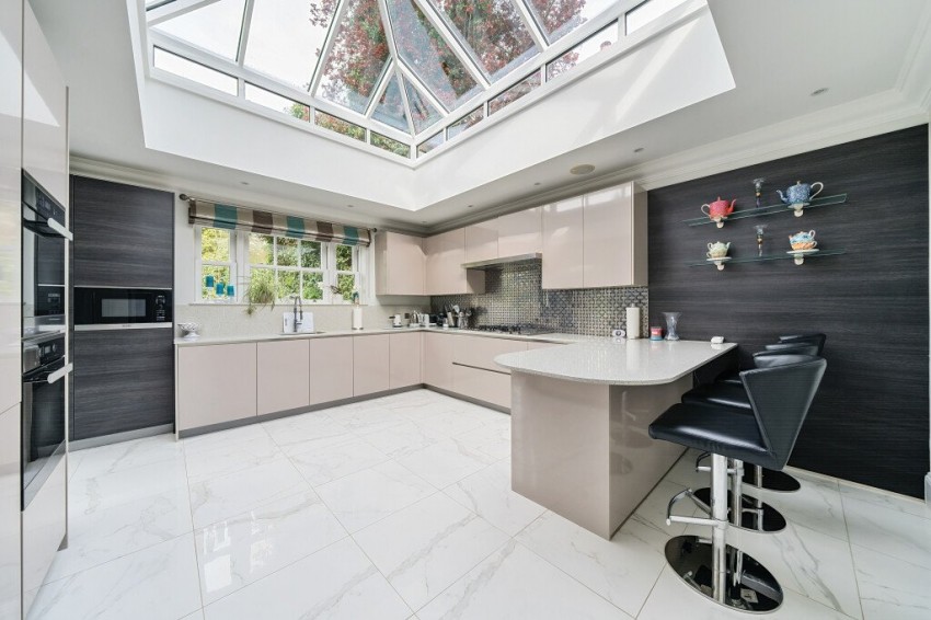 Images for Beaconsfield EAID:2640919782 BID:BEA