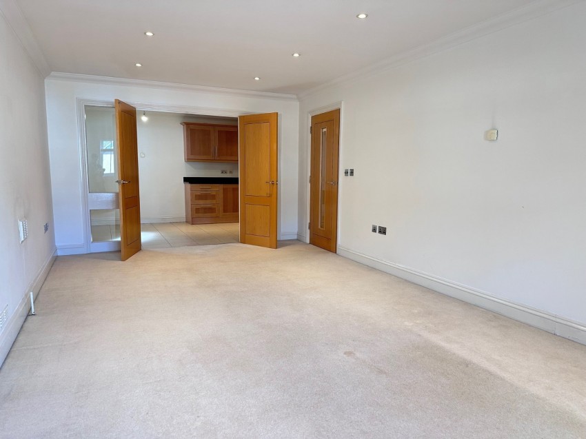 Images for Beaconsfield, Buckinghamshire EAID:2640919782 BID:BEA