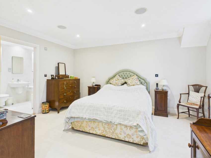 Images for Beaconsfield, Buckinghamshire EAID:2640919782 BID:BEA