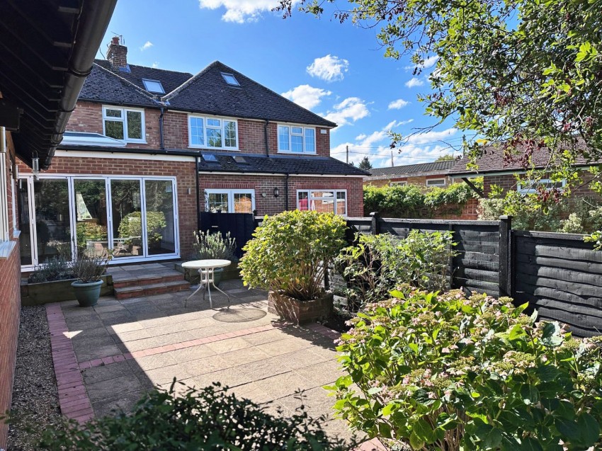 Images for Holmer Green, High Wycombe, Buckinghamshire EAID:2640919782 BID:BEA