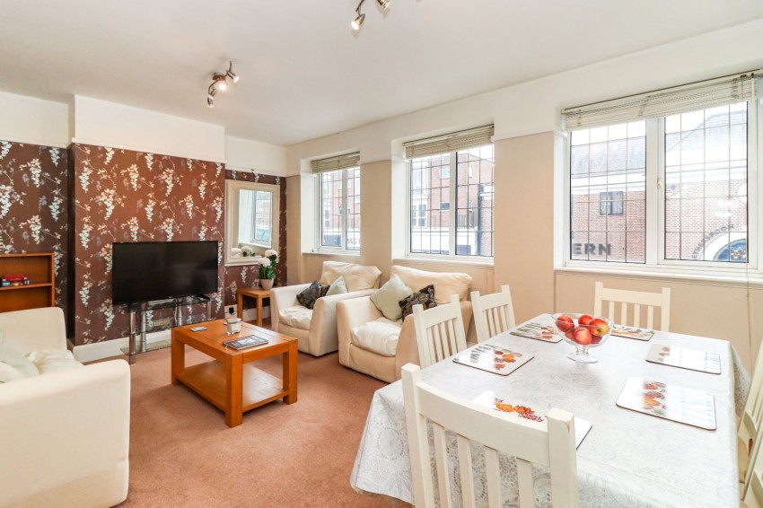 Images for Beaconsfield, Buckinghamshire EAID:2640919782 BID:BEA
