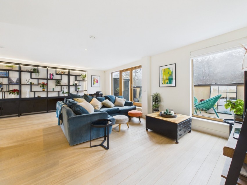 Images for Taplow, Maidenhead, Buckinghamshire EAID:2640919782 BID:BEA