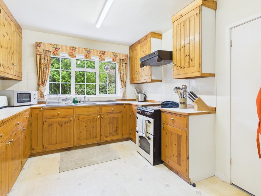 Images for Knotty Green, Beaconsfield, Buckinghamshire EAID:2640919782 BID:BEA