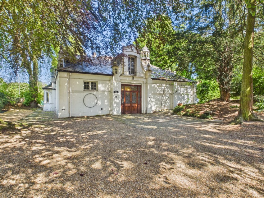Images for Off Grange Drive, Wooburn Green, Buckinghamshire EAID:2640919782 BID:BEA