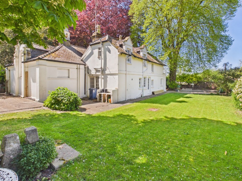 Images for Off Grange Drive, Wooburn Green, Buckinghamshire EAID:2640919782 BID:BEA