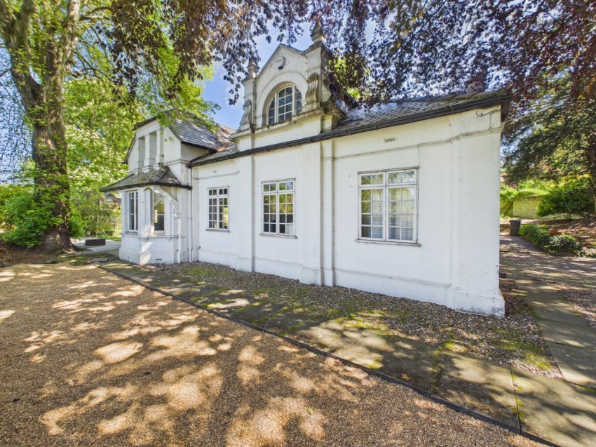 Images for Off Grange Drive, Wooburn Green, Buckinghamshire EAID:2640919782 BID:BEA