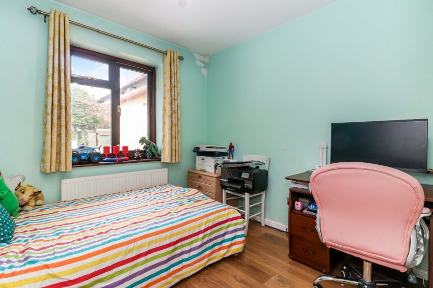 Images for High Wycombe EAID:2640919782 BID:BEA