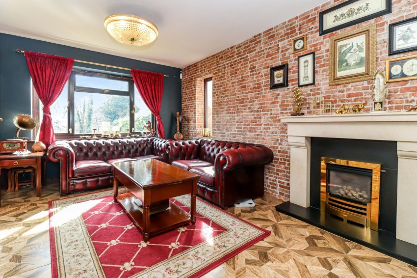 Images for High Wycombe EAID:2640919782 BID:BEA