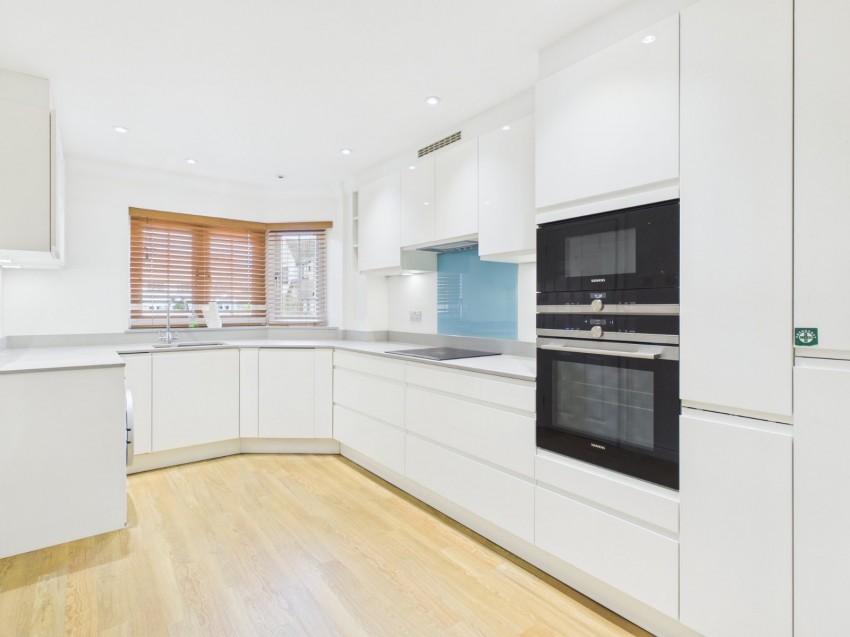 Images for Beaconsfield, Buckinghamshire EAID:2640919782 BID:BEA