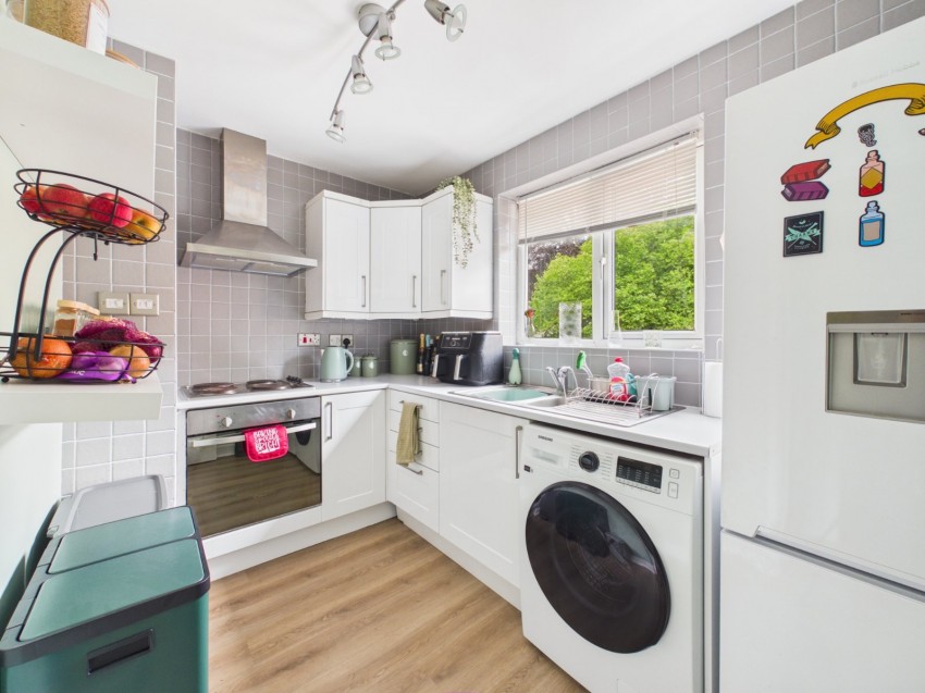 Images for High Wycombe EAID:2640919782 BID:BEA