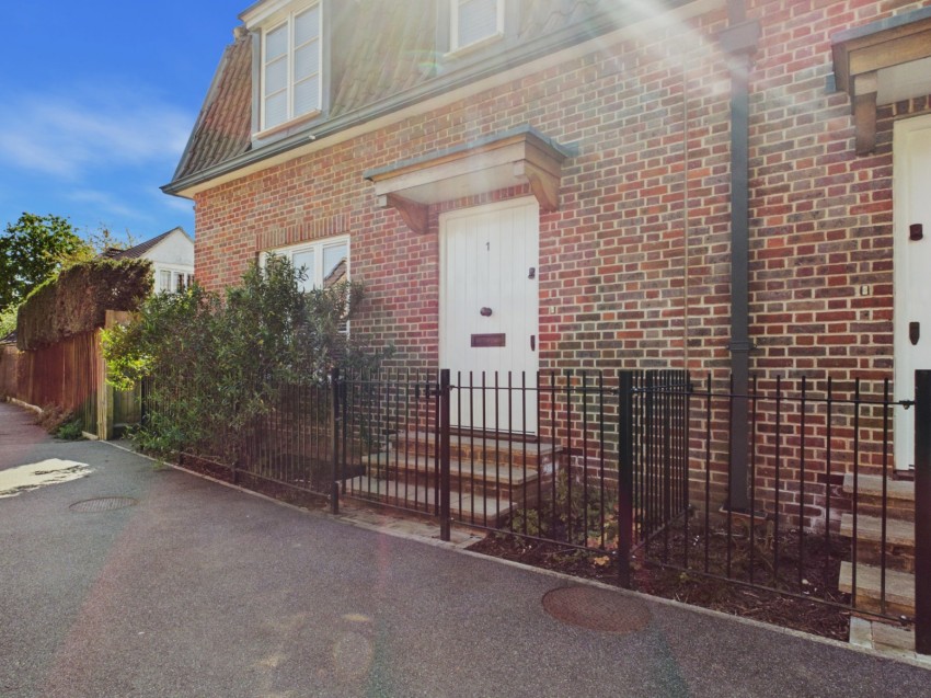 Images for Beaconsfield EAID:2640919782 BID:BEL