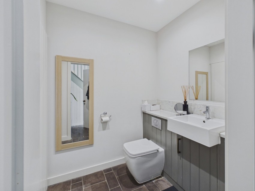 Images for Beaconsfield EAID:2640919782 BID:BEL