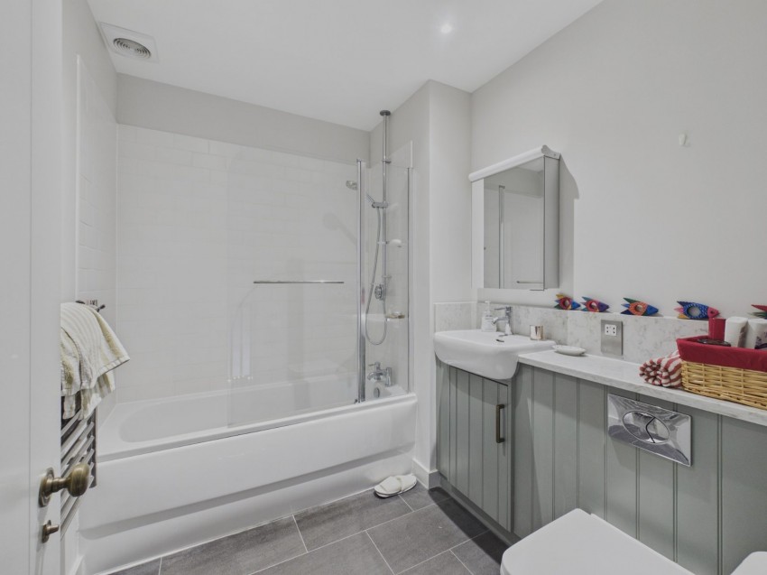 Images for Beaconsfield EAID:2640919782 BID:BEL