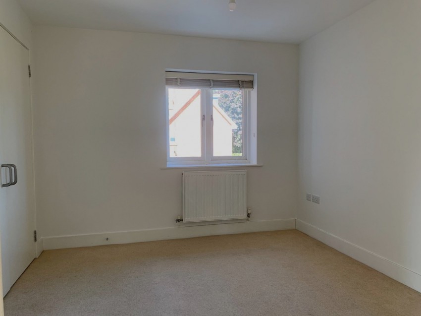Images for Beaconsfield Road, Farnham Common, Berkshire EAID:2640919782 BID:BEL