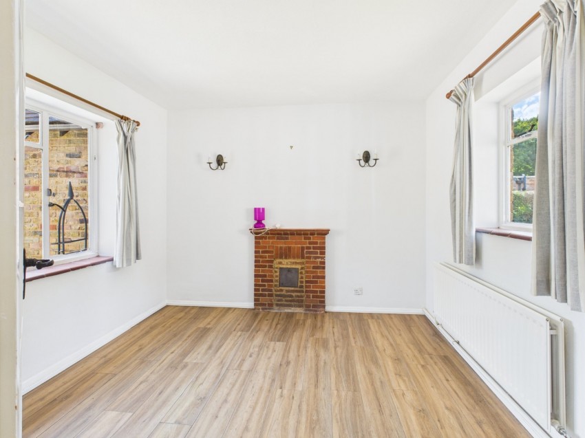 Images for Jordans Way, Jordans, Beaconsfield, Buckinghamshire EAID:2640919782 BID:BEL
