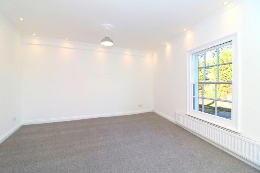 Images for Beaconsfield EAID:2640919782 BID:BEL