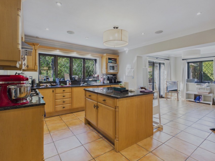 Images for Beaconsfield EAID:2640919782 BID:BEL