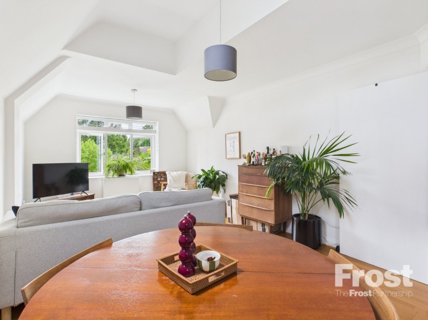 Images for Station Road, Beaconsfield EAID:2640919782 BID:BEL