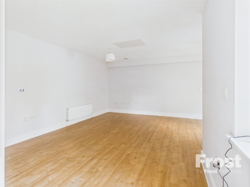 Images for Beaconsfield EAID:2640919782 BID:BEL