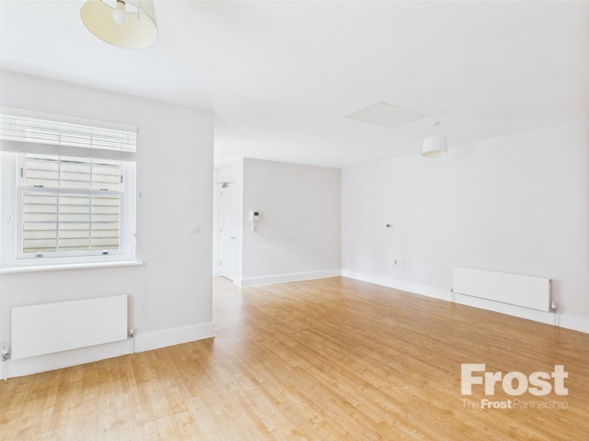 Images for Beaconsfield EAID:2640919782 BID:BEL