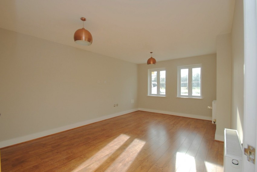 Images for Beaconsfield EAID:2640919782 BID:BEL