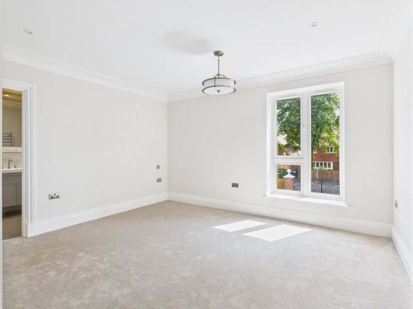 Images for Beaconsfield EAID:2640919782 BID:BEL