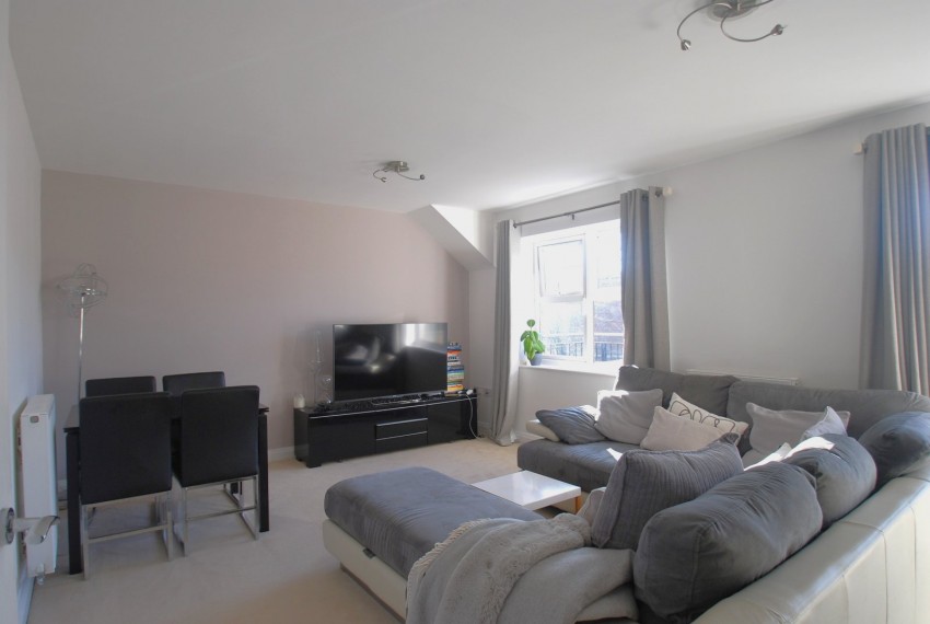 Images for Wooburn Green, High Wycombe, Buckinghamshire EAID:2640919782 BID:BEL