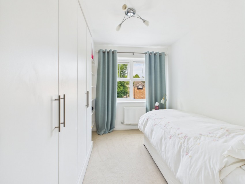 Images for Wooburn Green, High Wycombe, Buckinghamshire EAID:2640919782 BID:BEL